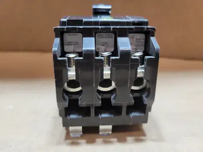 USED SQUARE D QOB340