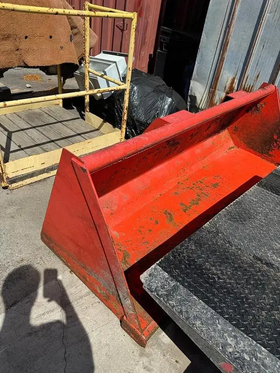 Used KUBOTA B1626 Earth Buckets California US | Van Aliso Enterprises Inc #716232