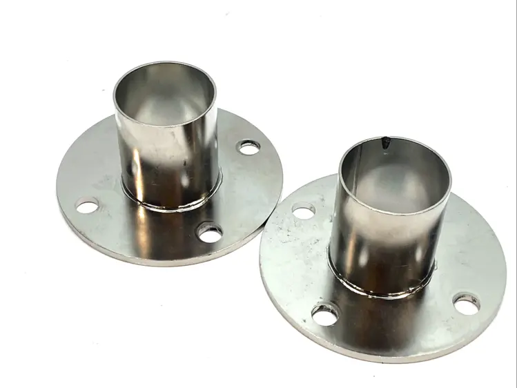 Used UNBRANDED NECK FLANGE BASE 4.5" OD X 2.385" HEIGHT LOT OF 2 Valves/Fittings Michigan US | Maverick Industrial Sales #1092178