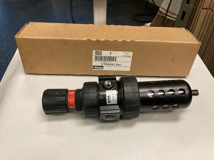 New | in-Stock PARKER 07E46B13AC Air Pressure Regulators Ohio US | Surplus Asset Holdings #1246534