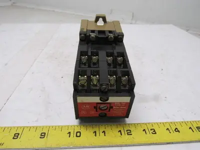 A-B Allen Bradley 700-PK800A2 Control Relay 230-240V Coil 56/60 Hz