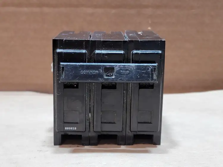 Used WESTINGHOUSE BR320 Switchgears British Columbia CA | Lenmark #835693
