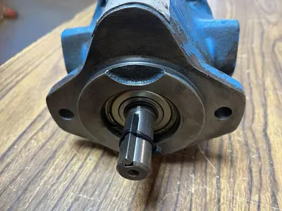 Used VICKERS PVB6-RSY-21-CM-11 Pumps | Surplus Asset Holdings #1206185