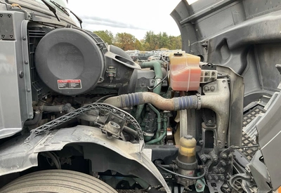 USED 2014 VOLVO VNL 6X4
