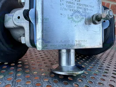 USED 2 ITT PURE FLO ADVANTAGE 3 - WAY DIAPHRAGM VALVE W/ 1" SANITARY FITTING