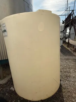 Gallon Tank Tank | ListingHippo (3)