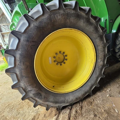 JOHN DEERE 8800 chopper | Iron Listing (13)