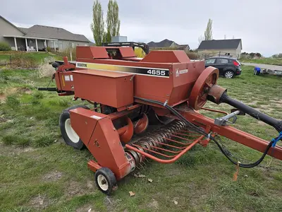 USED 2003 HESSTON 4655
