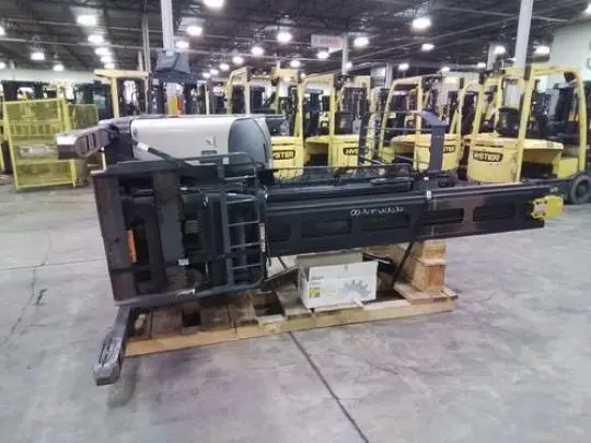 Used 2016 CROWN RMD6095S-32 Reach Trucks Ohio US | Russell Equipment #774872