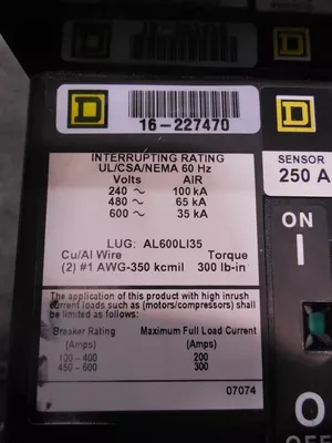 Square D LX36250 Electronic Trip Circuit Breaker 250A 600VAC no Rating Plug Used