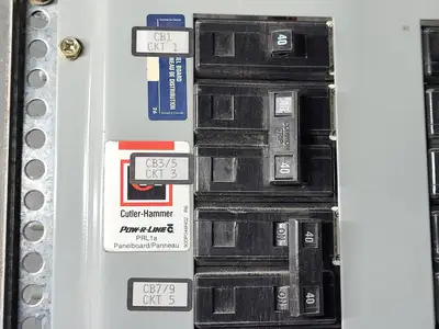 Used 2002 CUTLER-HAMMER POW-R-LINE 1A Switchgears British Columbia CA | Lenmark #835329