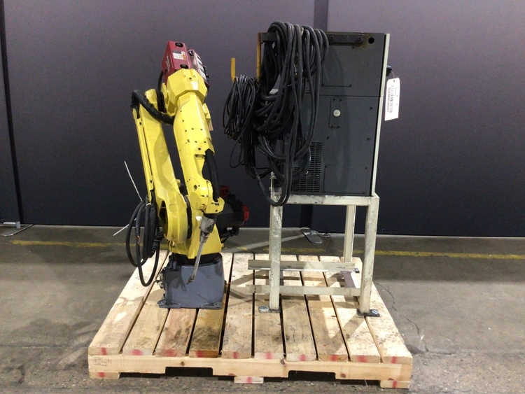 Used 2016 FANUC ArcMate 120iC + R-30iA Robots Michigan US | iGAM Industrial Marketplace #45021