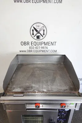 LANG STAR ELECTRIC 1-INCH-THICK GRIDDLE WITH HALF-SIZE CONVECTION OVEN MODEL RT30F-208VCF