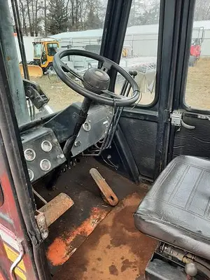 USED EAVES E225 – 22500 LB. FORKLIFT