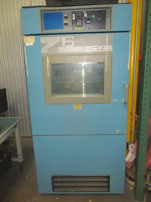 USED CINCINNATI SUB-ZERO Z-16-2-2