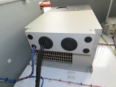 Allen Bradley 22C-D088A103 Powerflex 400 AC Drive VFD 60Hp 460V 3Ph Enclosure