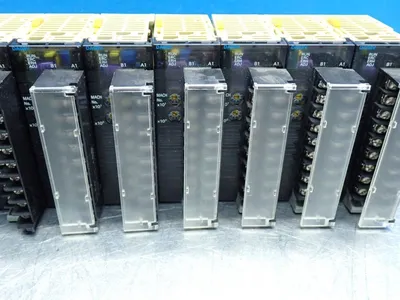 USED OMRON CJ1WDA08V