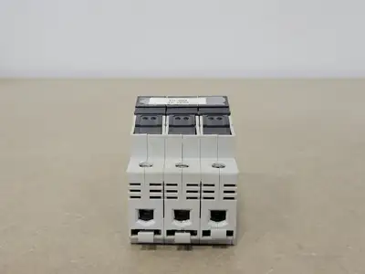 USED ALLEN BRADLEY 1492-FB3C30L