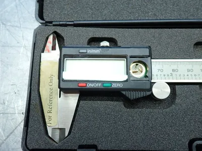 Used _UNKNOWN_ _UNKNOWN_ Digital Calipers Ohio US | HGR 24 #941868
