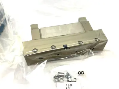 KGG 140-60, 0303070 | Schunk KGG 140-60 Small Component Gripper 30mm Stroke Per Jaw 0303070 - New Other