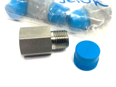 NEW SWAGELOK STAINLESS STEEL PIPE ADAPTER FITTING 3/8" NPT M TO F