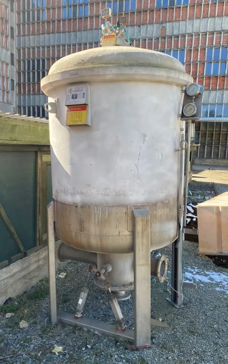 Used AMS TEXTILE MACHINERY 1900 L Stainless Steel Tanks PL | Perry Equipment #121751
