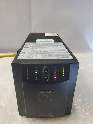 APC SMART-UPS 700