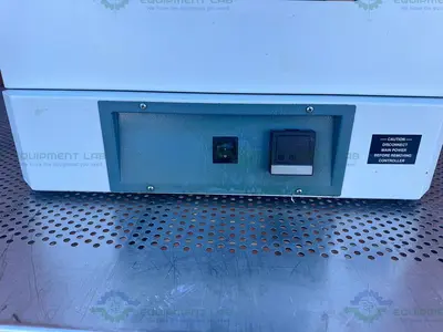 USED LINDBERG / BLUE M VO1218A VACUUM OVEN 6° TO 260°C, 1.5 CU. FT.