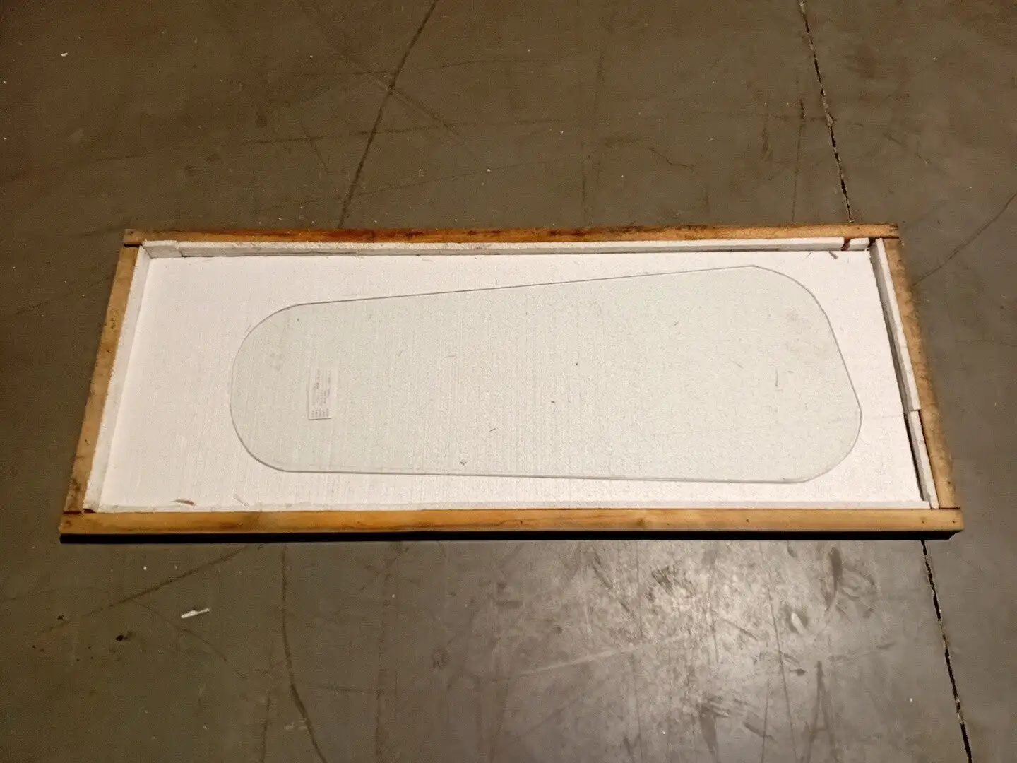 Windshield Vehicular 992G Front QTR RH & LH