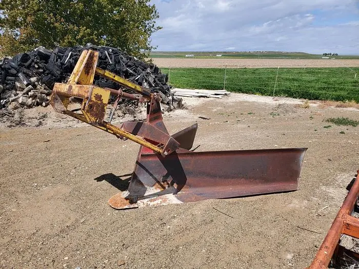 Used UNKNOWN 80" Plows Idaho US | Berry Machinery #910856