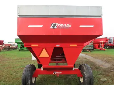 New | in-Stock 2025 E-Z TRAIL 400 Gravity Wagons Pennsylvania US | Zimmerman Farm Service #1410121