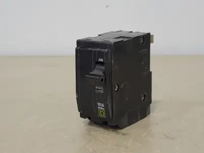 USED SQUARE D QO220