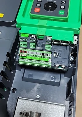 USED Schneider Electric ATV930D30N4