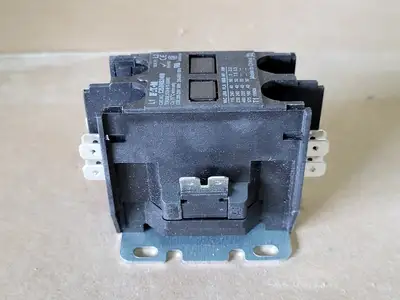 New | in-Stock EATON C25BNB240B Switchgears British Columbia CA | Lenmark #239097