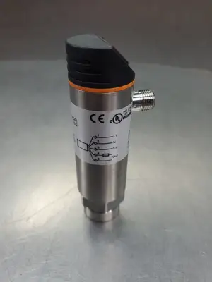 IFM Efector PN4224 Pressure Sensor, ¼ NPT, 85...265VAC. 5E-1/4