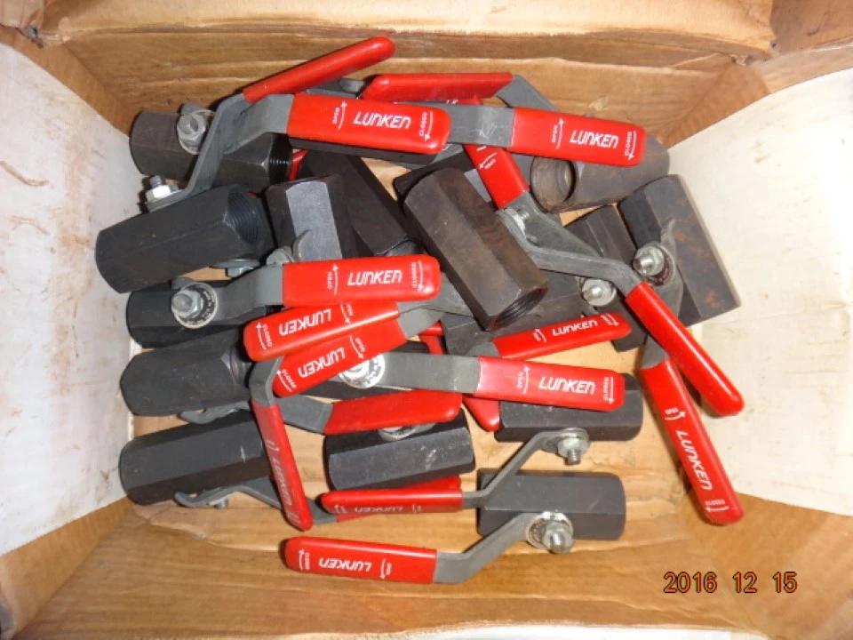 3/4" Lunkenheimer Ball Valves, Steel