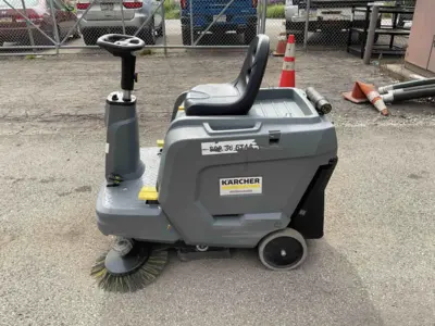 2022 KARCHER KM 85/50 Walk-Behind Sweepers And Brooms | Steam Well LLC (1)