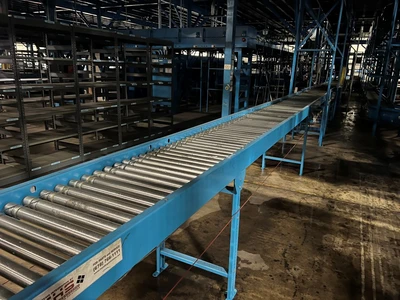 MHS 21in x 25ft  Powered Roller Conveyor, DC Motor in Roller