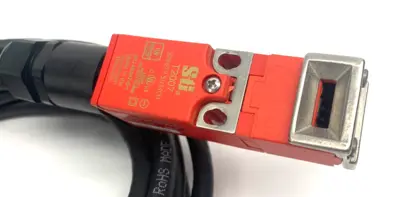 USED OMRON OMRON STI SAFETY SWITCH