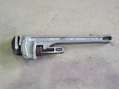 Assorted Pipe Wrench, 14" & 18", (Set of 6)