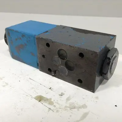 USED VICKERS DG4V-3-2AL-M-U-HL7-60