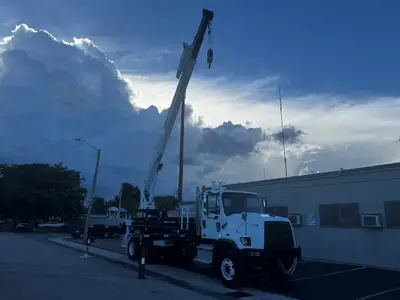 Used 2015 ALTEC AC18-70R-HL Truck-Mounted Cranes Florida US | Truck and Van Outlet #1509158