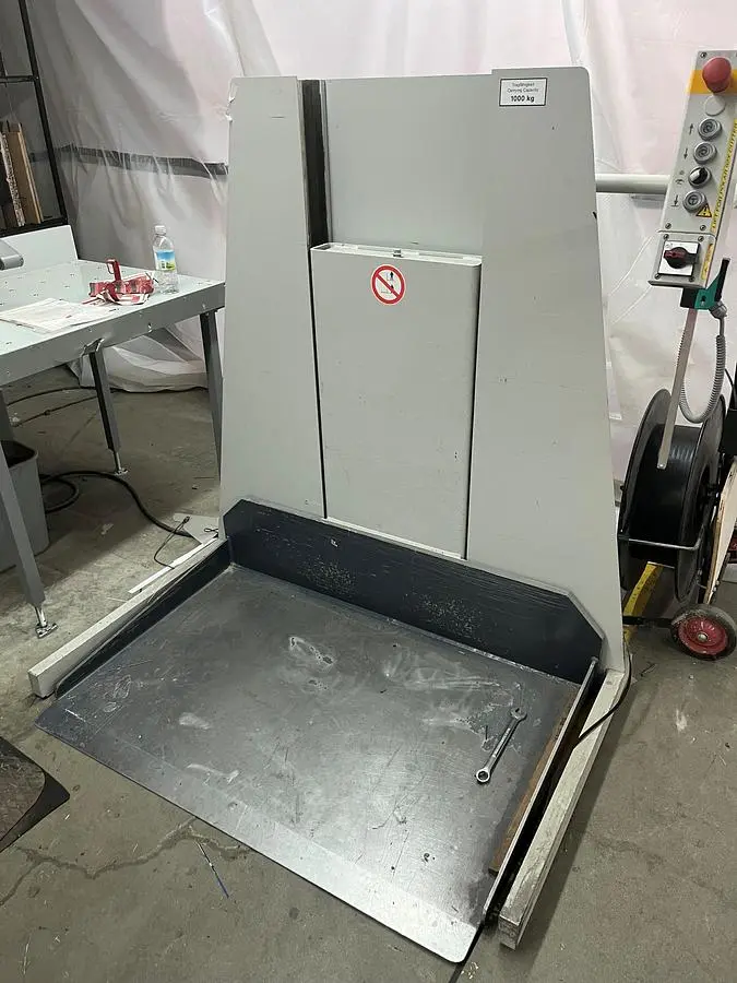 USED 2007 POLAR LW-1000-4 PAPER PILE LIFT