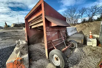 Used 1995 READ RD40B SCREENER Vibratory Screens Pennsylvania US | Proxy Equipment #1385037