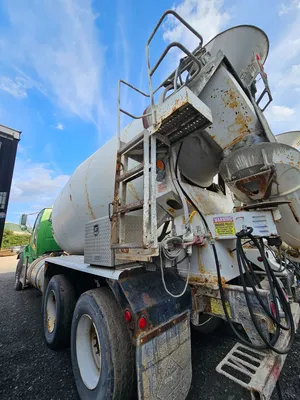 2005 STERLING Mixer Commercial trucks | Iron Listing (14)