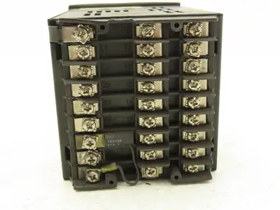 Honeywell UDC3000 Digital Temperature Controller DC300K-0-000-10-0000-0