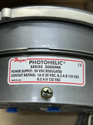 NEW Dwyer 3000MR Photohelic