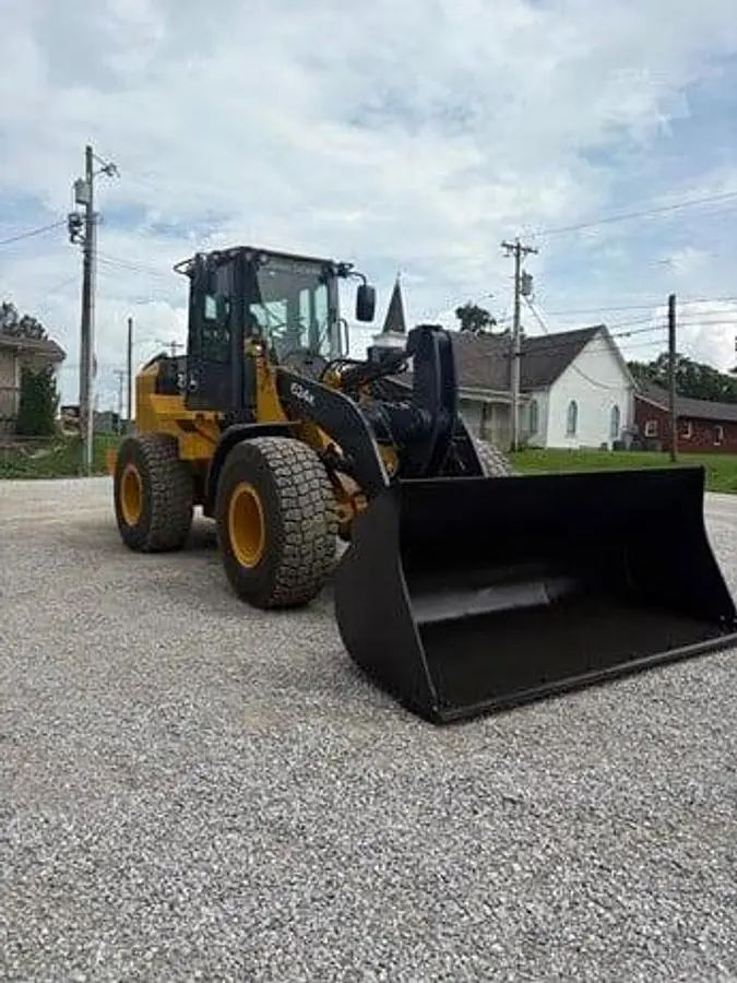USED 2013 DEERE 624K