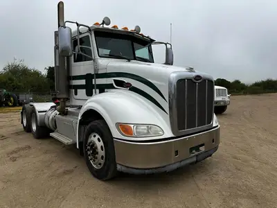 USED 2011 PETERBILT 384