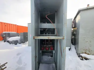 600 Amp 4160 Volts disconnect with capacitor and overload relay protection